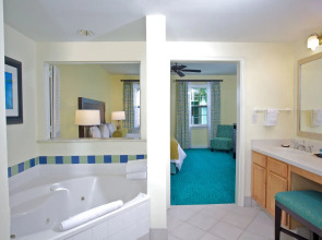 Harborside Resort & Vacation Rentals at Atlantis