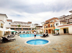 Oracle Exclusive Resort