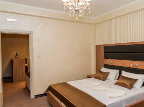 Hotel Crnogorska Kuća