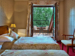 Hotel Dworek Tryumf Dąbrowscy Spółka Jawna