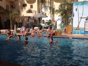 Nile Valley Hotel & Restaurant