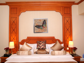 Royal Concorde Hotel & Suite