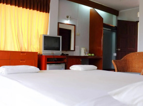 Thaniza Beachfront Resort