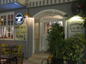Luna Boutique Hotel