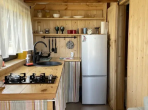 Черный домик