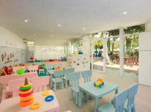 Sea Lion Beach Resort & Spa