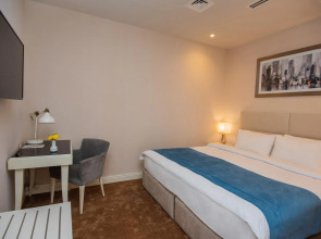 Отель City Avenue