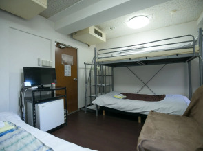 Hotel Mikado - Hostel