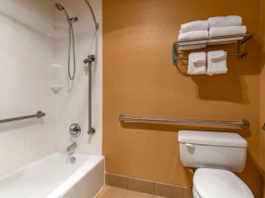 Best Western Plus Garden Court Inn