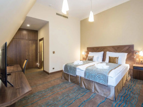 Merchant's Crown Suites and Spa