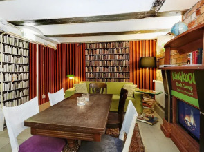 Will & Tate City Stay