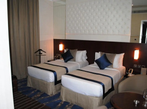 Raviz Center Point Hotel