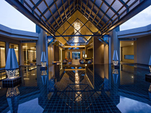 Le Meridien Khao Lak Resort & Spa