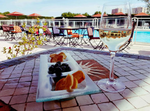 ibis Styles Arles Palais des Congrès