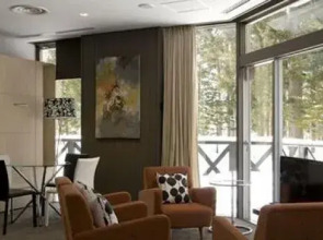 The Ridge Hotel & Apartments