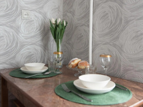 Bon voyage  на улице Братьев Нурбагандовых