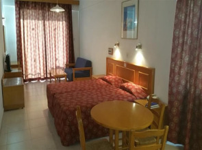 Corallia Beach Hotel Apartments