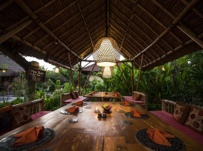 Man's Cottages and Spa