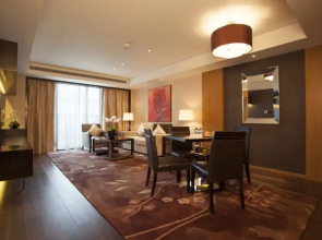 Lee Garden Service Apartment