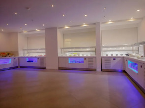 Supreme Beach - Adults Only