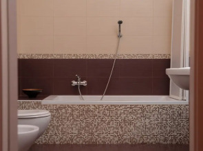 Red Line Room Division