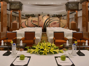 Hotel Marine Plaza Mumbai