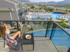Orka Cove Hotel Penthouse & Suites - Adults Only