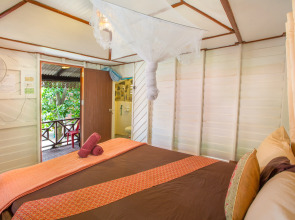 Bottle Beach 1 Resort