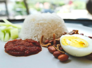 Tropics Eight Suites