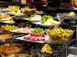 Celik Palace Hotel Convention Center & Thermal SPA