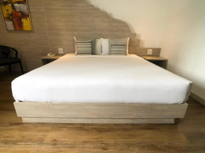 Methavalai Residence