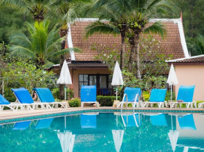 Lanta Casuarina Beach Resort