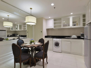 Отель Centre Point Silom