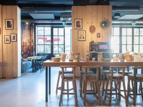 Mob Hotel Paris les Puces