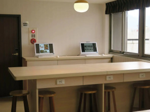 Heybear Capsule Hotel