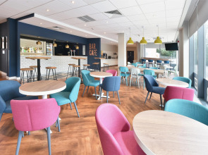 Travelodge Bolton Central River Street