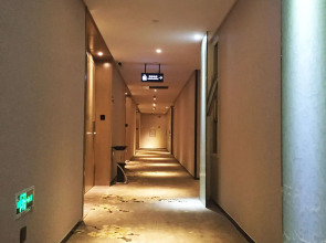 Paco Hotel Tiyuxilu Metro Guangzhou-Free Shuttle Bus during Canton Fair