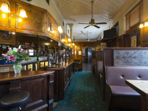 Hampton Court Palace Hotel