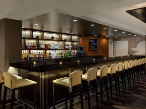 Отель DoubleTree by Hilton Metropolitan - New York City