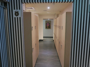 Heybear Capsule Hotel