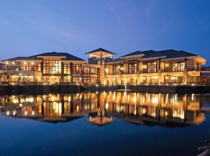 Grand Metropark Villa Resort Sanya Yalong Bay