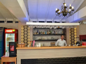 Melissa Moment Apart