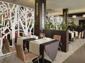 Отель Ramada by Wyndham Львов