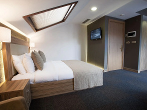 The Rise Aron Business Hotel Merter