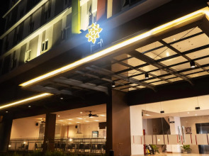 LYNN Hotel Serang