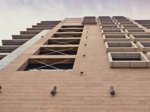 Отель Chirag Plaza Hotel & Business Center