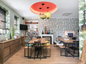 Villa Bougainville by Happyculture