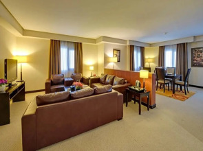 Monroe Hotel & Suites