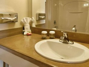 Ramada by Wyndham Anchorage