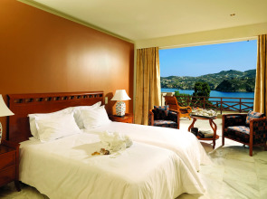 Out Of The Blue All Inclusive Resort & Spa